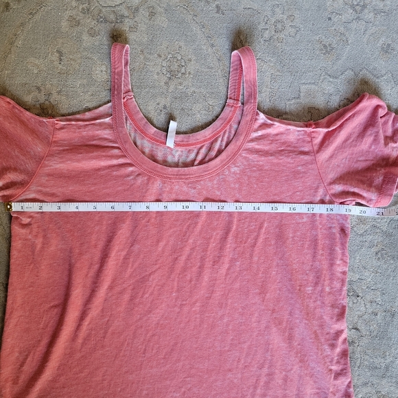 Z Supply Cold Shoulder Sleeve Top Peach Color - Picture 6 of 10